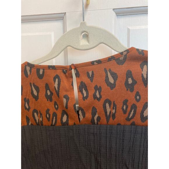 NWT THML Blouse Black & Animal Print Size L - Picture 6 of 10